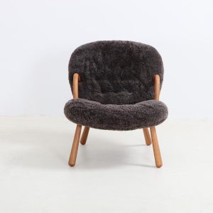 Arctander Clam Chair Dark Brown Real Sheepskin