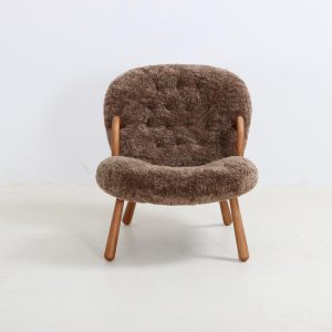 Arctander Clam Chair Taupe Brown Real Sheepskin