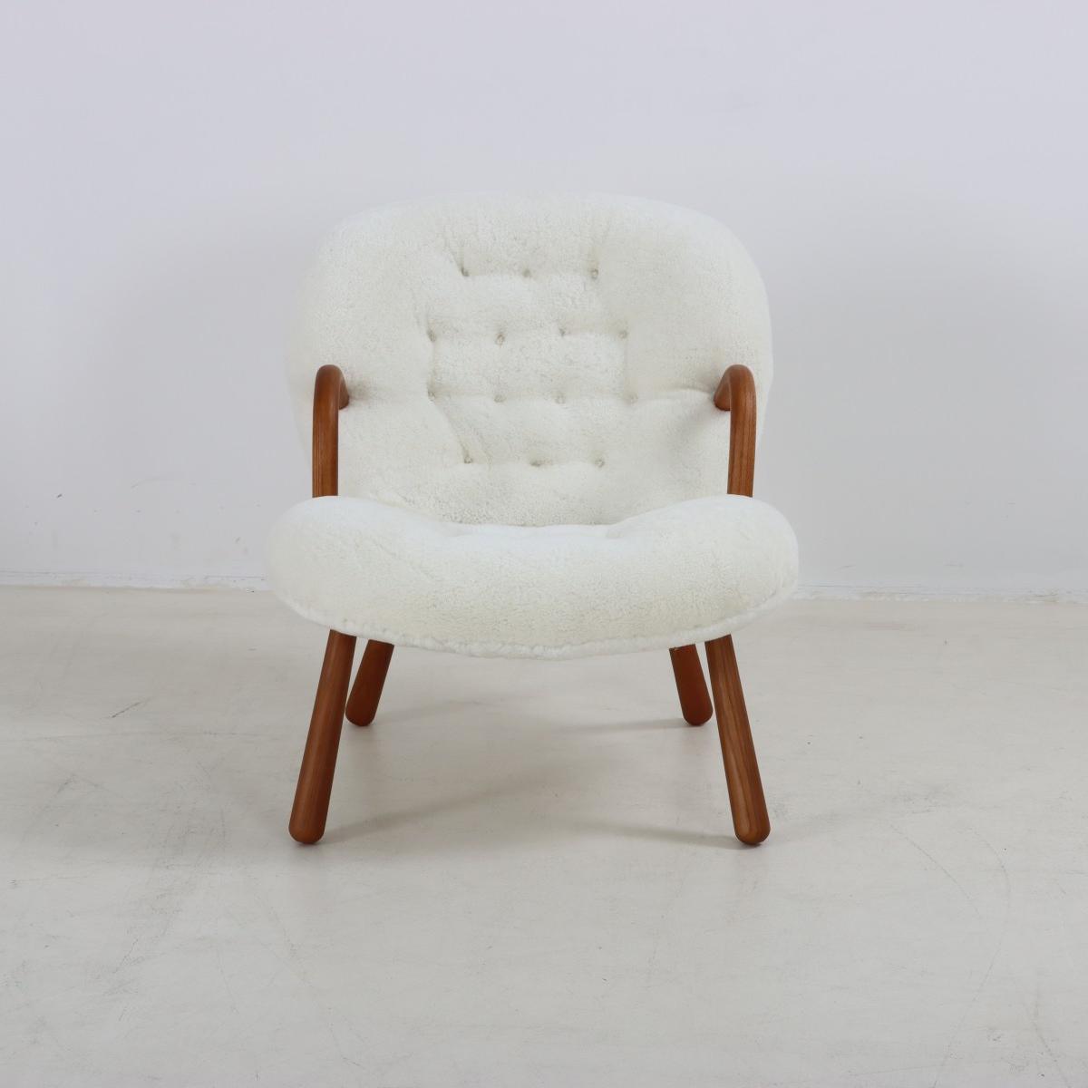 Arctander Clam Chair  Snow White Real Sheepskin
