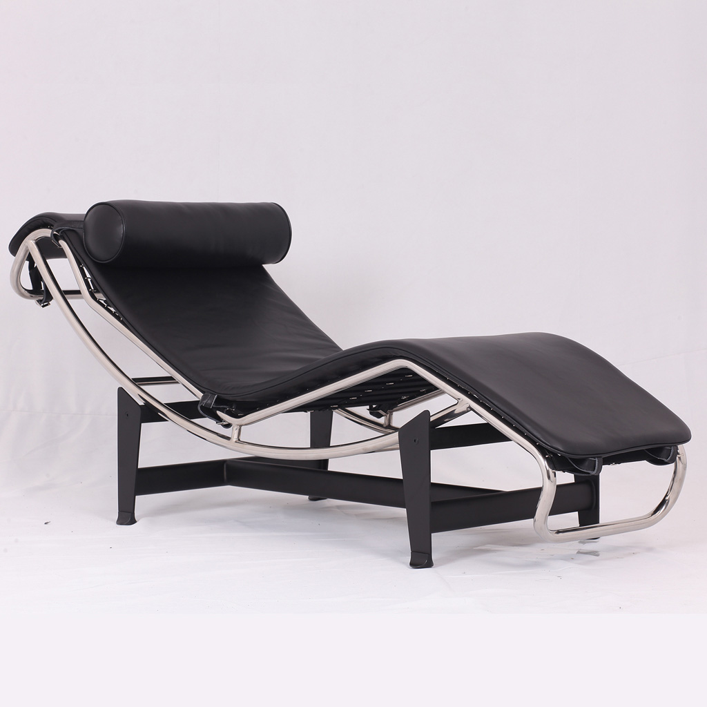LC4 Chaise Lounge