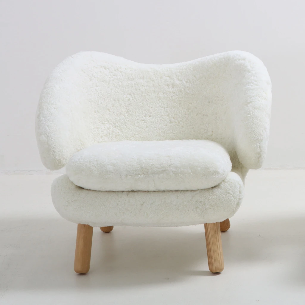 Pelican Chair Snow White Sheepskin