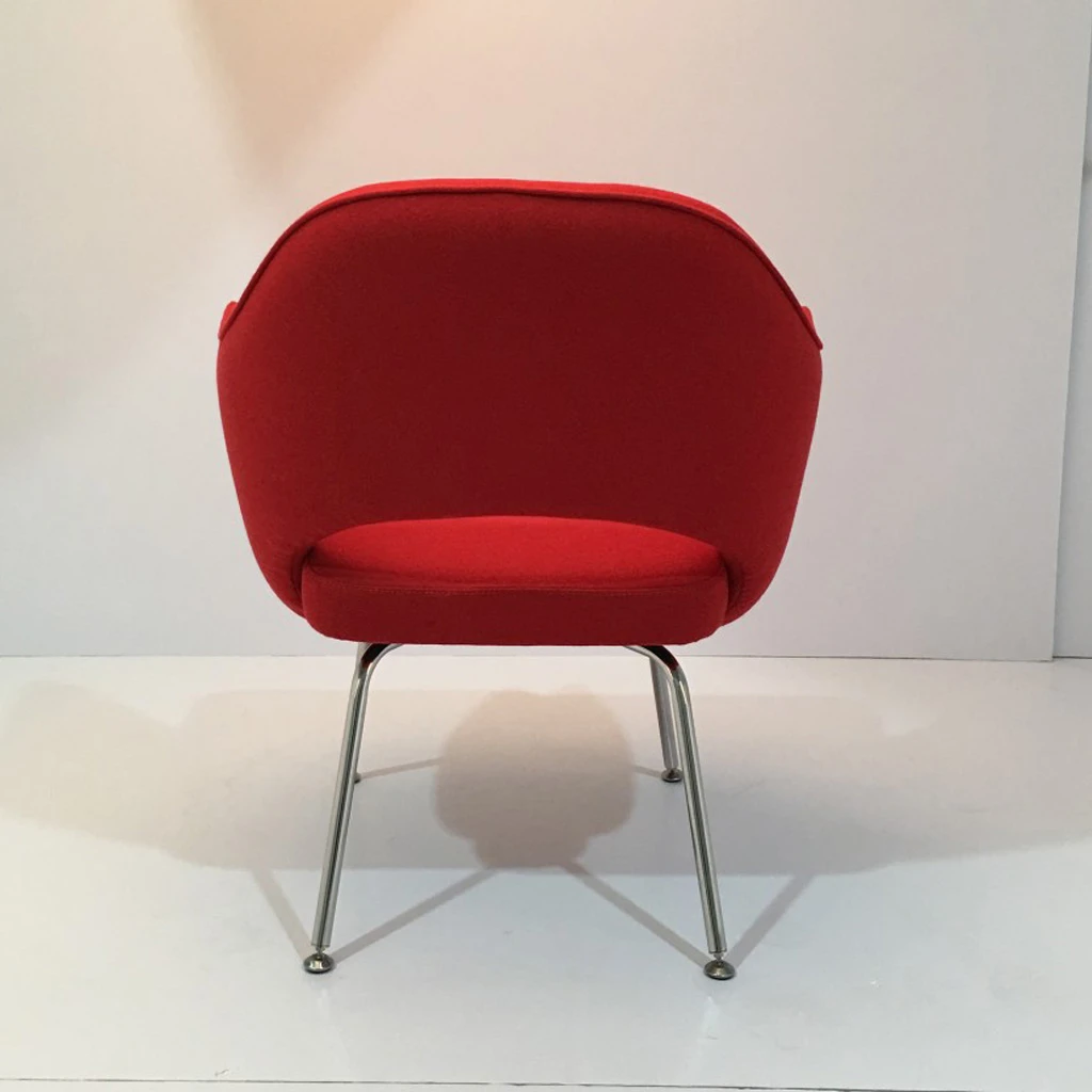 Saarinen Executive Chair Red Wool